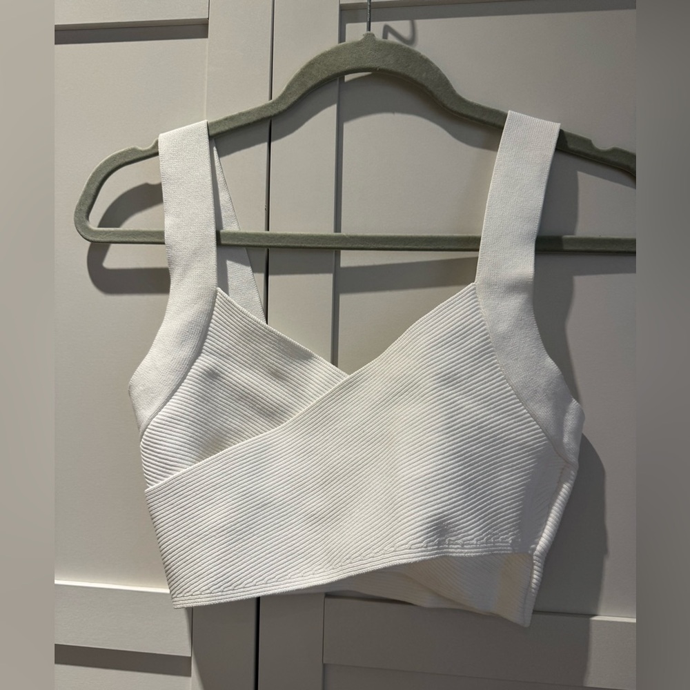 Aritzia Top
